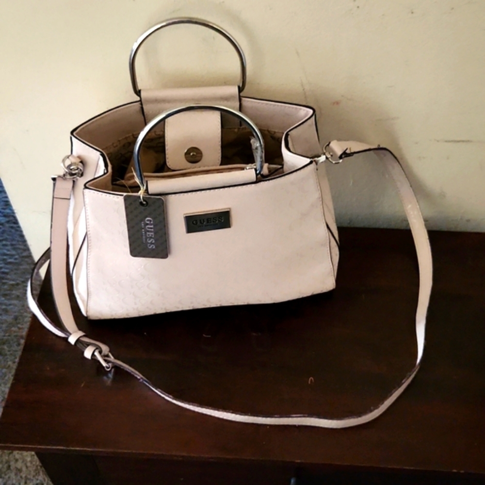 GUESS PURSE WITH LONG STRAP AND METAL HANDLES - Picture 2 of 7